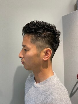 アイコニック 天神店(ICONIQ) カジュアル,パイラルパーマ,刈り上げツーブロック [天神/ICONIQ]