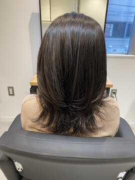 オールマイティービューティーモア(ALLMYTEA Beauty more+) ミディアムレイヤーカット