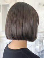 カムジーヘッドカミノウラ(COMEGHEAD KAMINOURA)&nbsp;大人マッシュショート丸みショート黒髪ショートベリーショート