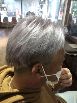 ミリ 千歳烏山(Mili CARE&SPA) シルバーホワイト