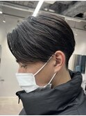 毛流れセンターパートニュアンスパーマツーブロック刈り上げ
