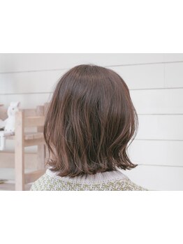 繊細なカットで、骨格・髪質に合わせたショートヘアをご提案。自分史上最高のスタイルを実現します。