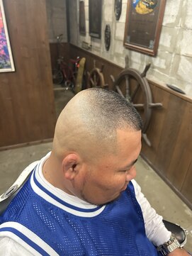 バーバー オールドランプ(BAR BER OLDLAMP) Buzz Fade ボウズフェード