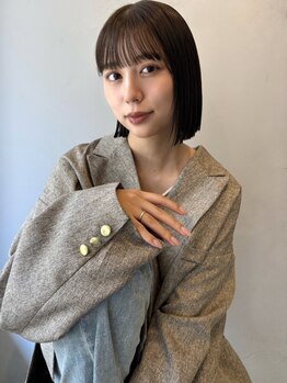 ハイク(HYKE)の写真/30代以降の大人女性だからできる”美しい上質なデザイン”を。話題の白髪ぼかしで立体感のあるスタイルも。