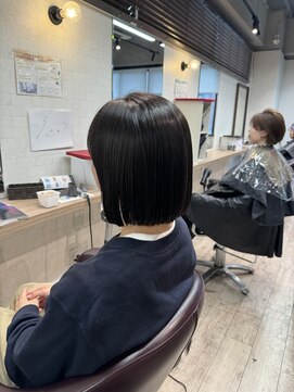 コワファースト長崎シャンプーボーイ 2nd(COIFF1RST 長崎 SHAMPOO BOY) ショートボブ ミニボブ まるみボブ