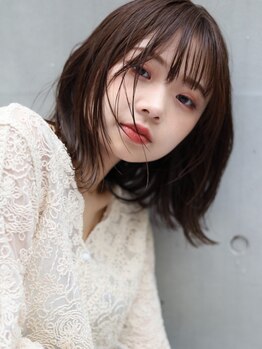 スペシウムバイアンバースデー(spacium by UNBIRTHDAY)の写真/やわらかく品のある透明感抜群のカラーと、お顔周りの似合わせカット＊