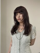 ハノン(Hanon)&nbsp;深みのあるボルドー×レイヤースタイル