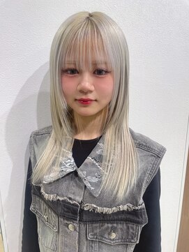 アッシュ 下北沢店(Ash) ブリーチ2回ホワイトカラー