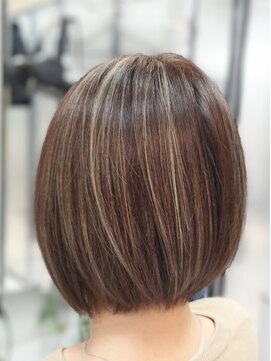 ヘアースタジオ ジェイワン(hair studio J ONE) 30代40代50代/大人ボブ/脱白髪染め/白髪ぼかし/ハイライト