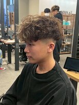 リッチブランドアンドコー 守口店(Rich Brand&Co)&nbsp;スパイキーショート　フェード　スペインカール　ルーズパーマ