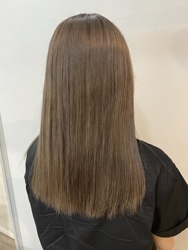 フース(Hus) マロンベージュ　ロングヘア