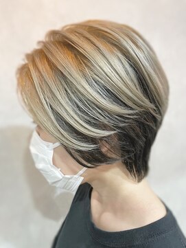 シアン(CYAN) #10代#20代#アンブレラカラー#ペールベージュ#透け感#ウルフ