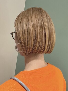 フルール(fleur) 金髪ミニボブ