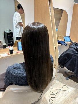 アンフィ 東京(Amphi) 【透け感×艶感!!イルミナカラー&ULTOWAトリートメント♪】