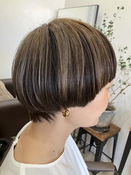 リル(LiL) スモーキートパーズ×ブラック☆大人個性派マッシュヘア