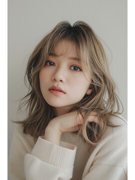 ルアナ(Luana) 透明感ナチュラルベージュスタイル