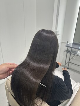 マド ヘア(mado hair) ツヤツヤ縮毛矯正