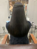 ピア ヤクイン(Pia Yakuin) パサつきや広がりが気になる方にオススメの縮毛矯正