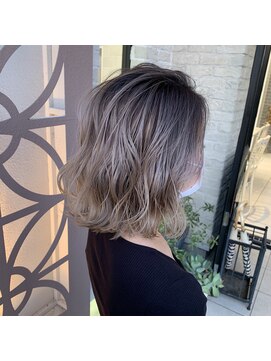 カシェ マエノヘタ(Cashe'e MAENOHETA) バレイヤージュカラー