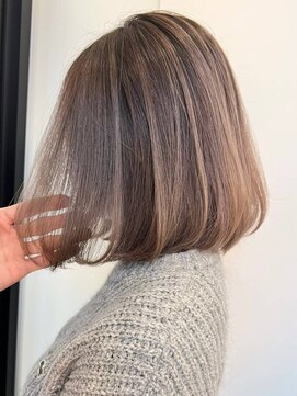 シエスタ バイ アンブルリュクス(siesta by amble luxe) アッシュベージュボブ