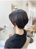センター分ショートボブ　