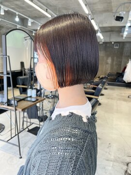 シスタ(SISTA) インナーカラーダブルカラー艶髪ボブ髪質改善