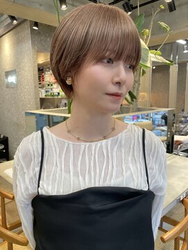 サンク 原宿 表参道(cinq) ダブルカラーショートカットハイトーン前髪ありショートボブ韓国