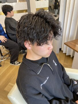 アレス バイ シカ 神戸三宮元町店(ALLES by Cica) 波巻きツイストスパイラルパーマツーブロック刈り上げ