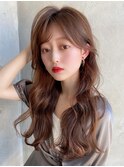 後れ毛が可愛い顔周りハイレイヤーロングチェリーブラウン