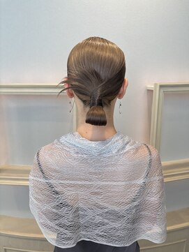 ラッド(Rad) カチモリタイトシニヨン.