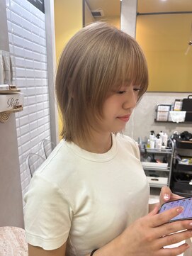 ハブ(hub) 【天神今泉】ブロンドベージュ