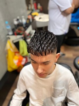 バーバーブロス(BAR BER bro's) アイロンパーマ〈クロップ ver〉/浦安/濡れパン