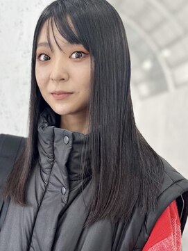 メイクも楽しむ☆シルキー黒髪ロング