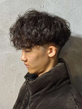 ニアウ 高崎店(Niau) 刈り上げセンターパート/波巻きツイストスパイラル/高崎