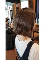 グランエクラ バイフルショウ(GRAND ECLAT by FURUSHO)&nbsp;大人可愛い20代30代40代　切りっぱボリュームダウン外ハネボブ