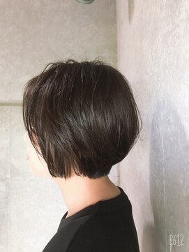 リッカ(ricca) ショートヘア&ダークグリーンカラー