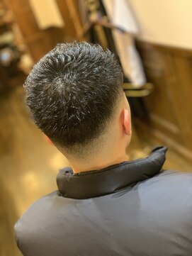 ヒロギンザバーバーショップ 神楽坂店(HIRO GINZA BARBER SHOP) 濡れパン×スキンフェード
