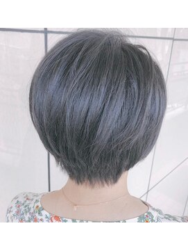 パリスパート2 襟足 タイト スッキリ ショートボブ ヘアスタイル