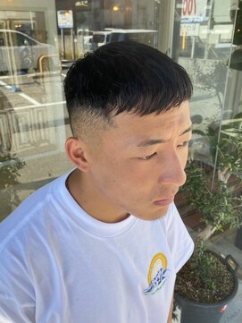 ウェルネス(Wellness) ビジネスクロップフェードカット