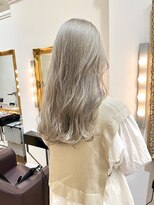 コワファースト  させぼ五番街店(COIFF1RST)&nbsp;ホワイトシルバー