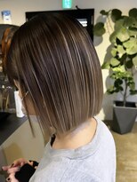 メリー オオサカ(Merly Osaka)&nbsp;くすませすぎず、大人可愛いバレイヤージュ_natural brown beige