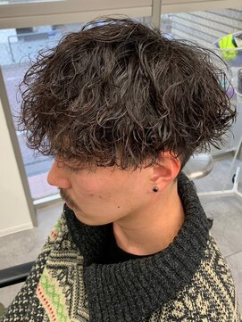 フィフスワン(fifth one) 波巻きパーマツイストスパイラルパーマメンズマッシュパーマ