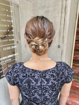 スミ(sumi) ヘアセット×編みこみアップ