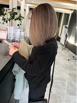 ウェイビーズ(WAVY'S) バレイヤージュ