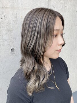 ソウィ(sowi) グレージュバレイヤージュ