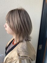 ジェリカ(Jlica)&nbsp;くびれミディアム　レイヤー　ミルクティーベージュ