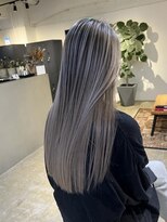 メリー オオサカ(Merly Osaka)&nbsp;white gray balayage