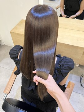 ジーナ 渋谷駅前(Zina) オリーブベージュ