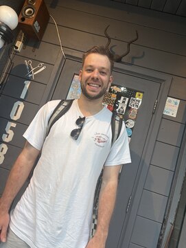 バッドバーバー 沖縄那覇(BADBARBER NAHA) フェザーアップ/バーバースタイル