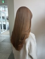 ルオラ(Luora) ブリーチによるベージュカラー